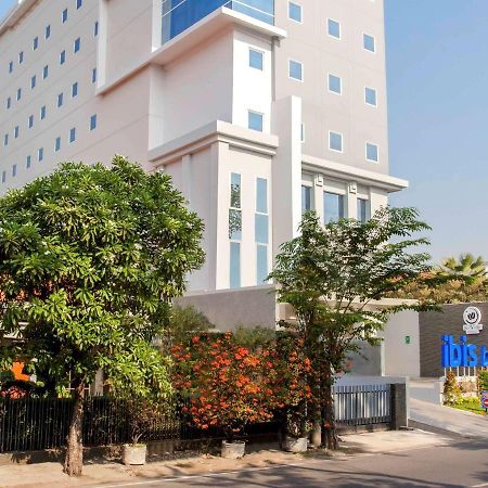Ibis Budget Surabaya Diponegoro Exterior photo