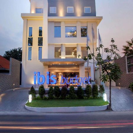 Ibis Budget Surabaya Diponegoro Exterior photo