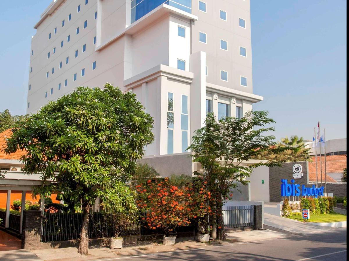 Ibis Budget Surabaya Diponegoro Exterior photo