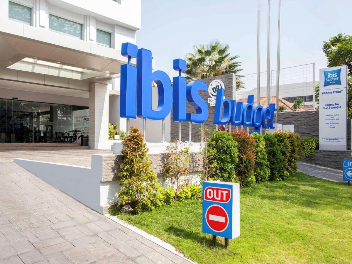 Ibis Budget Surabaya Diponegoro Exterior photo