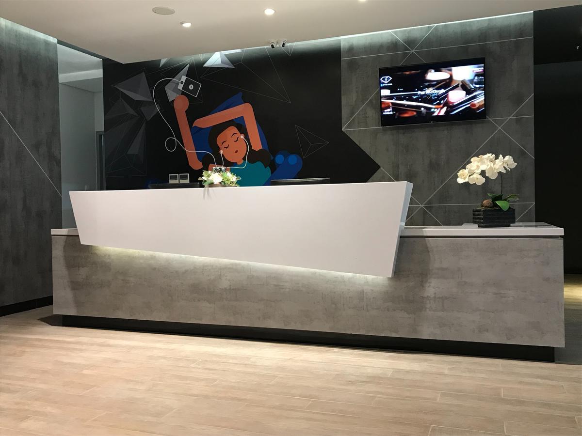 Ibis Budget Surabaya Diponegoro Exterior photo