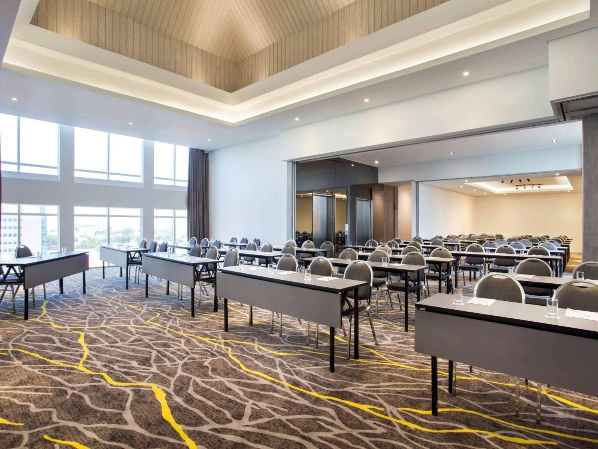 Ibis Budget Surabaya Diponegoro Exterior photo